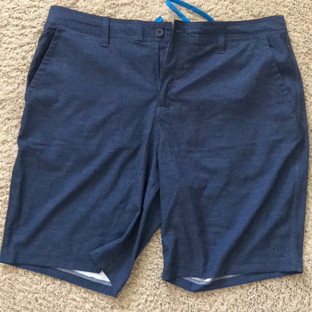 Men’s swim shorts
